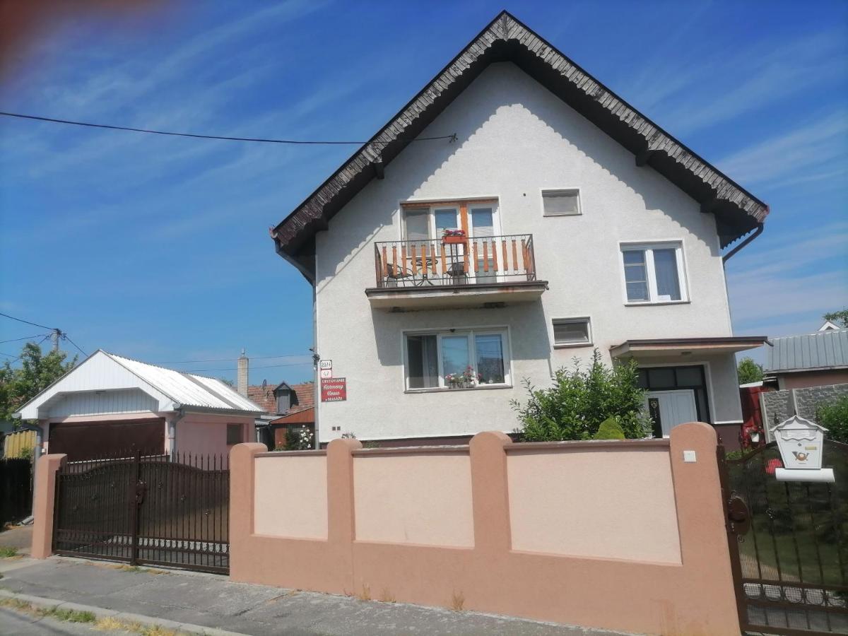 Ubytovanie Harmony House Hotel Veľký Meder Buitenkant foto